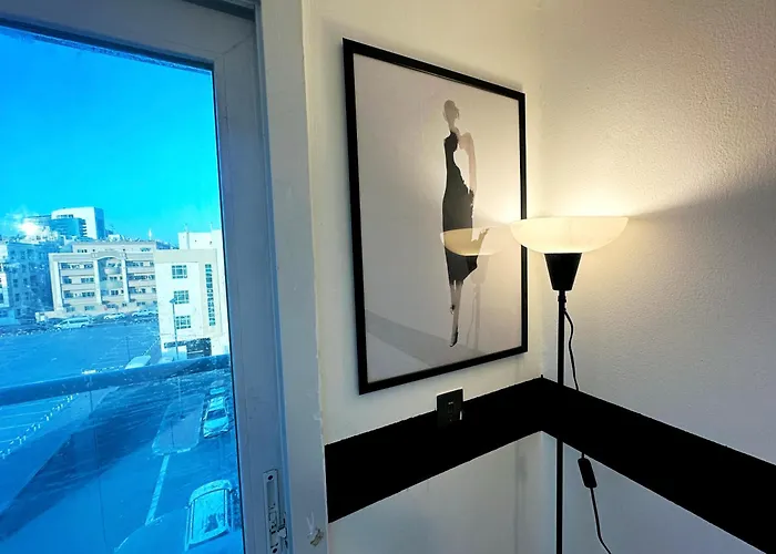Cozy Corner Partition Room Near Burjuman Metro