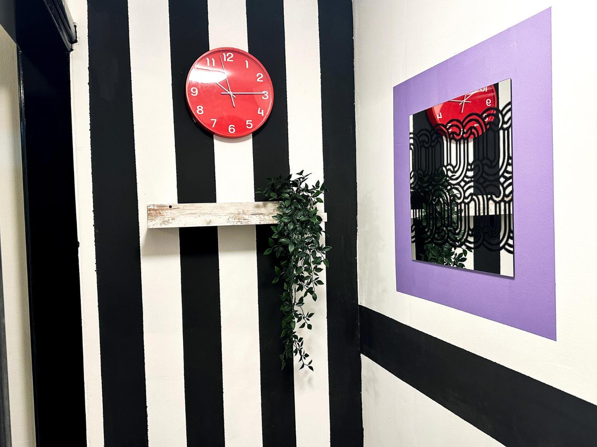 Homestay Cozy Corner Partition Near Burjuman Metro Dubai