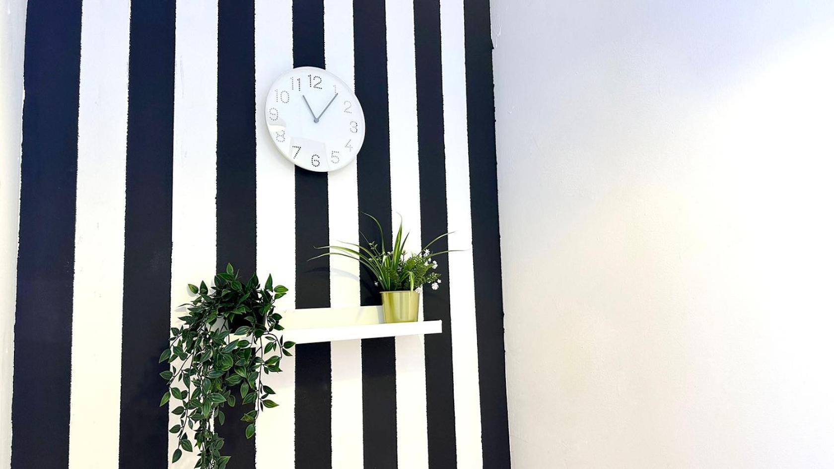 Homestay Cozy Corner Partition Near Burjuman Metro Dubai