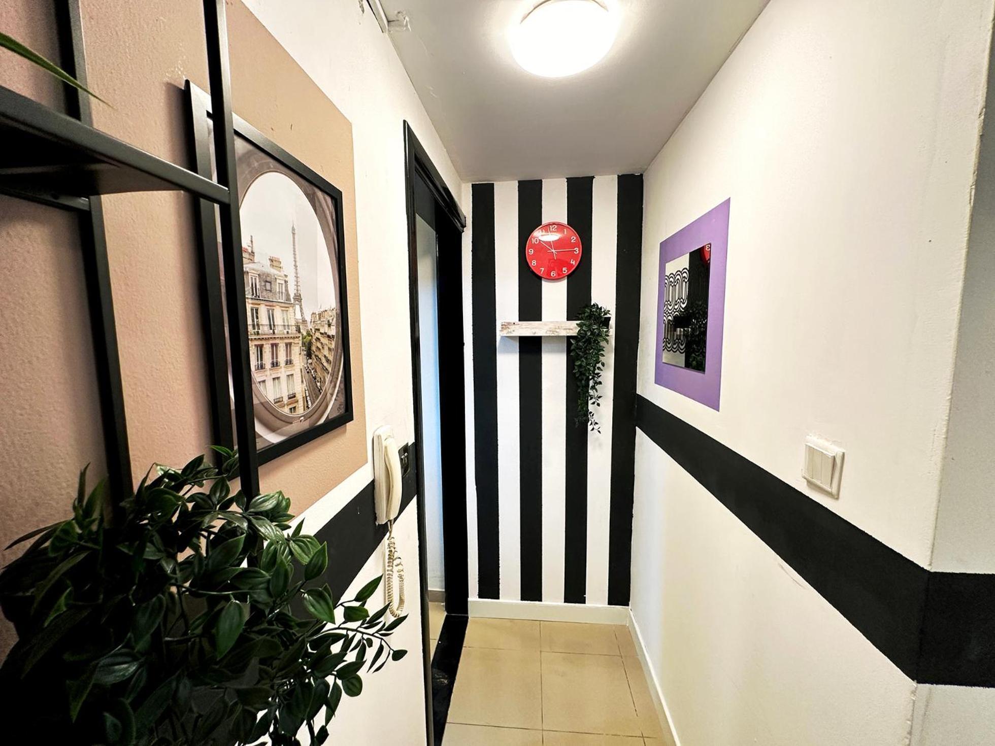 Homestay Cozy Corner Partition Near Burjuman Metro *